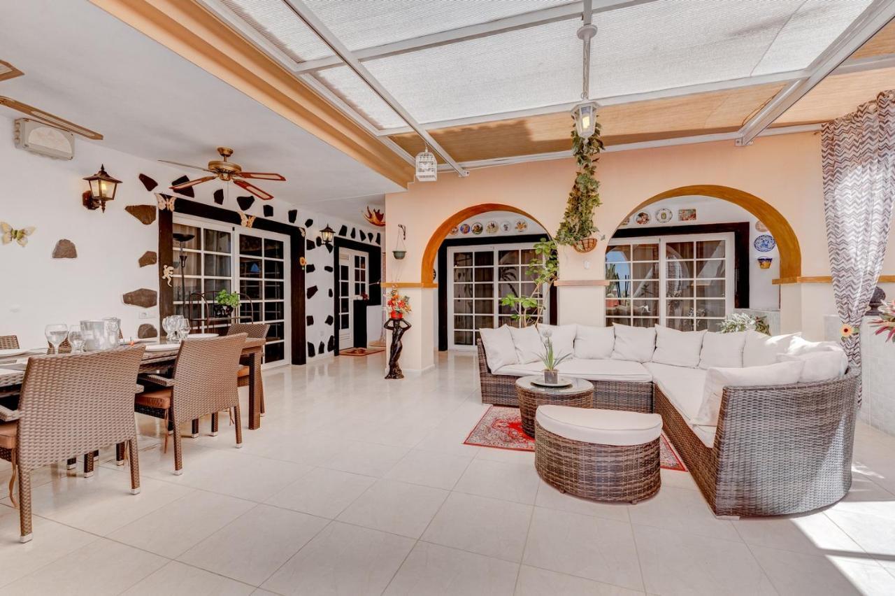 Beautiful Apartment In Terrazas Del Duque I 아데제 외부 사진